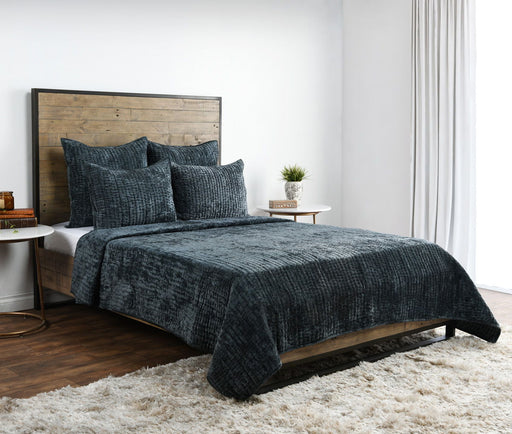 Bari - Velvet Quilt - JaxCo Furniture