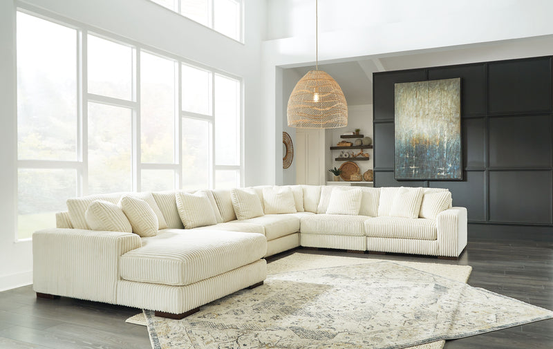 Lindyn - Sectional - JaxCo Furniture