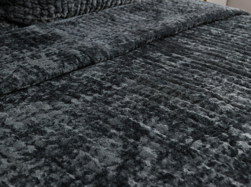 Bari - Velvet Quilt - JaxCo Furniture