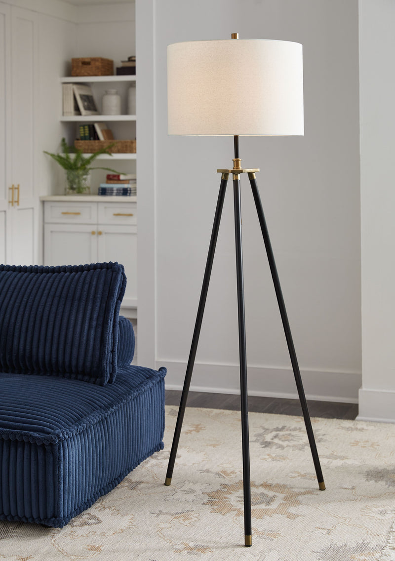 Cashner - Black / Gold Finish - Metal Floor Lamp - JaxCo Furniture