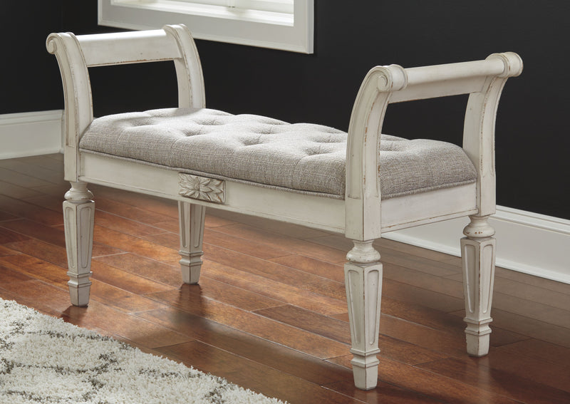 Realyn - Antique White - Accent Bench - JaxCo Furniture