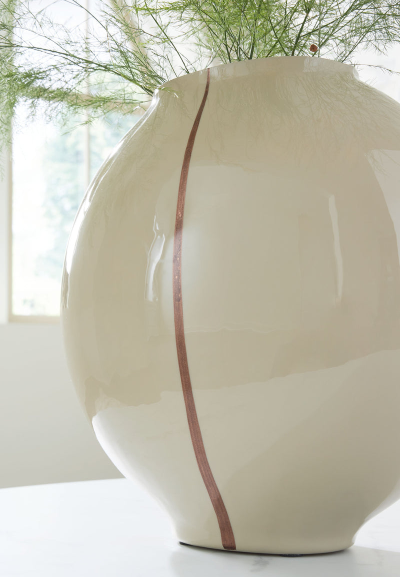 Sheabourne - Vase - JaxCo Furniture