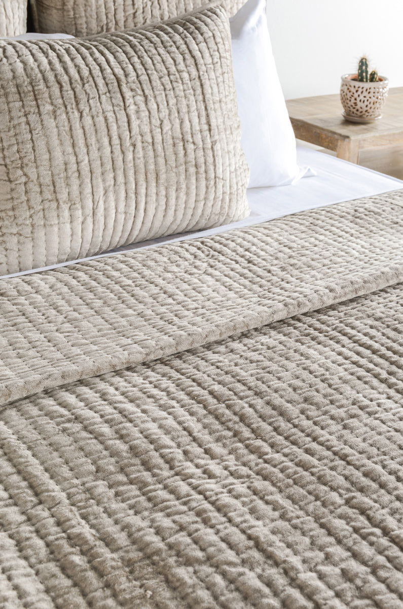 Bari - Velvet Quilt - JaxCo Furniture