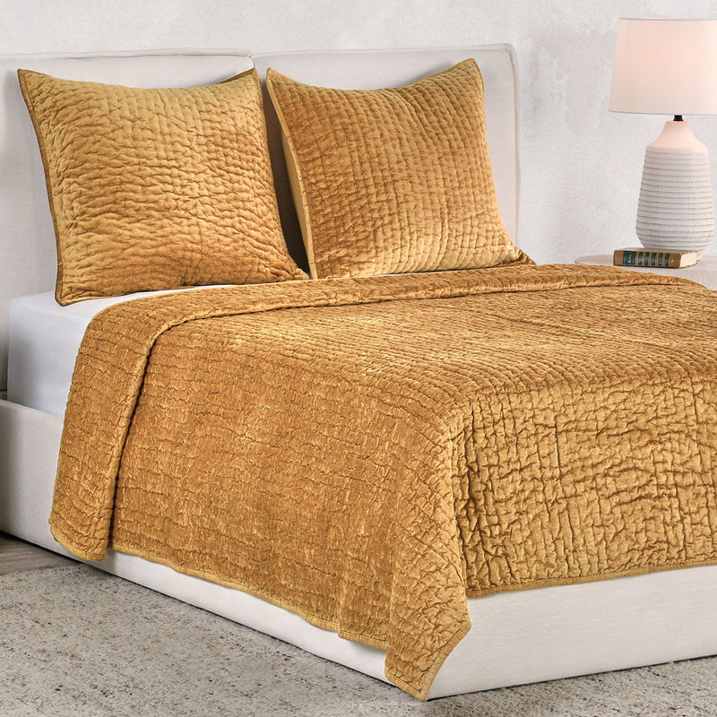 Bari - Velvet Quilt Set - JaxCo Furniture