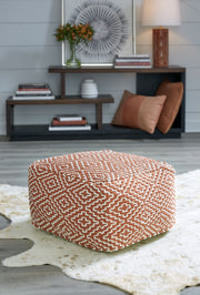 Brynnsen - Pouf - JaxCo Furniture