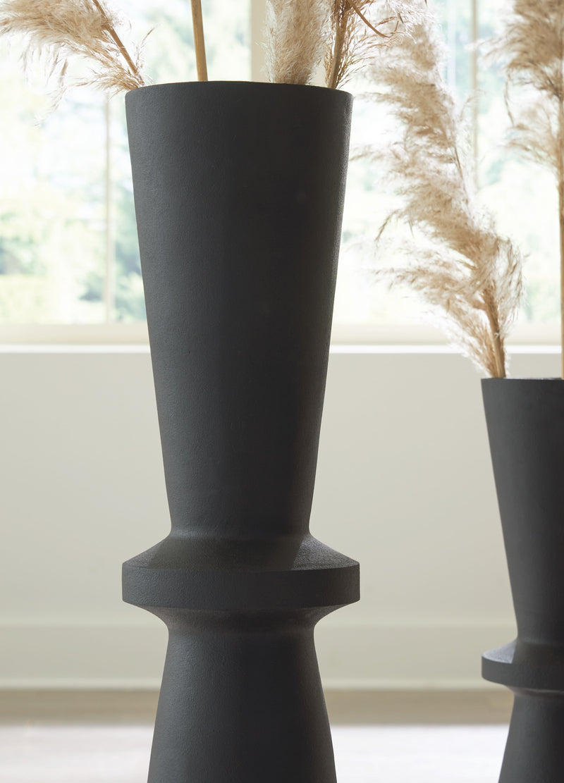 Collisten - Vase - JaxCo Furniture