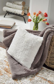 Gariland - Faux Fur Pillow - JaxCo Furniture