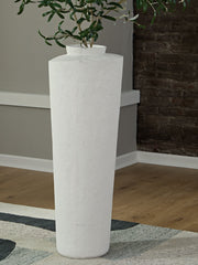 Flurinworth - Vase - JaxCo Furniture