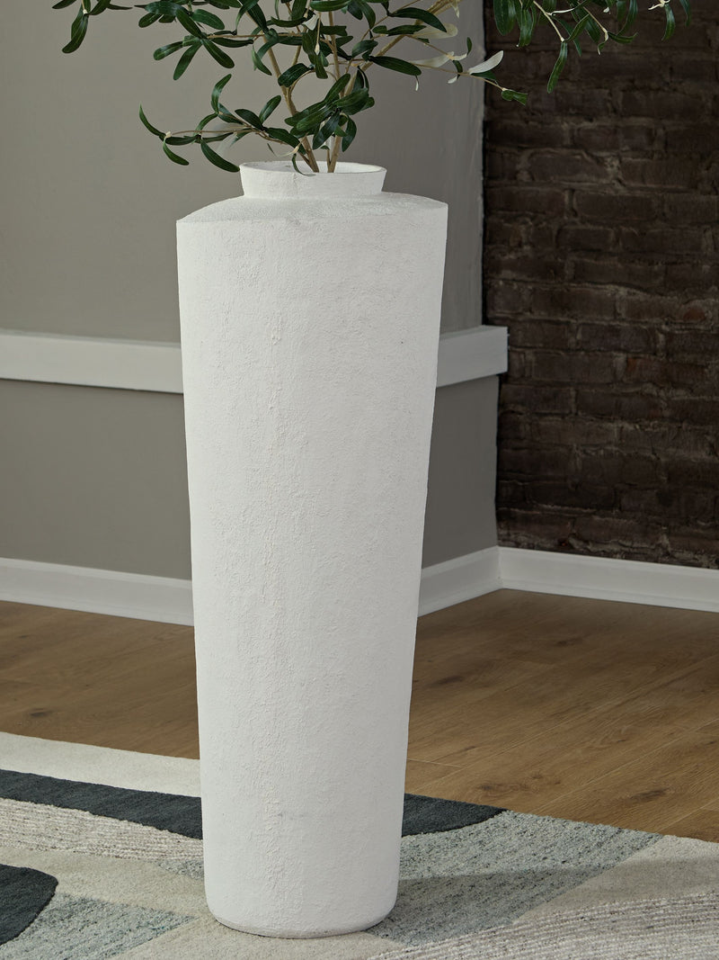 Flurinworth - Vase - JaxCo Furniture