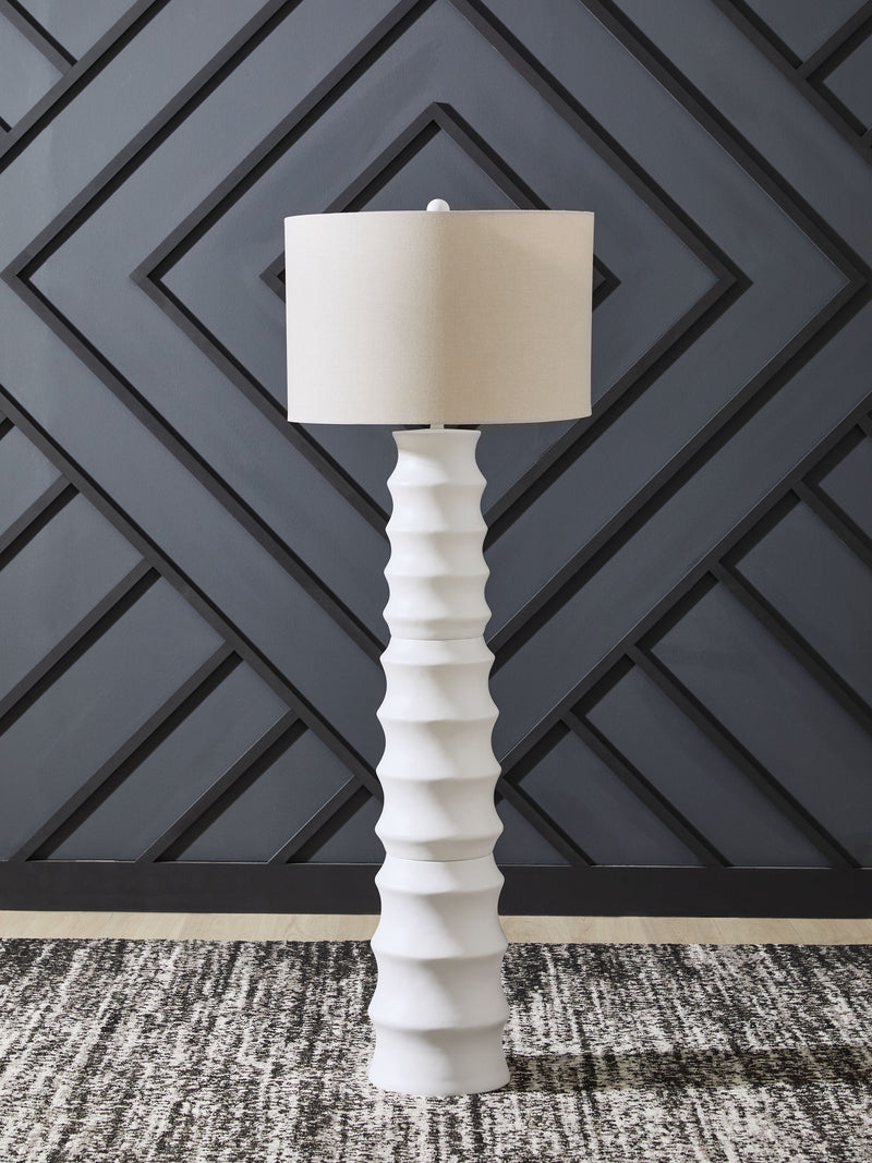 Veraleigh - Poly Lamp - JaxCo Furniture