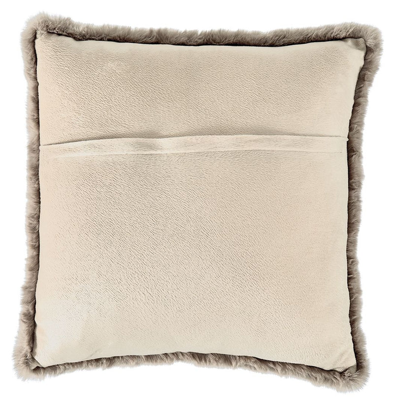 Gariland - Faux Fur Pillow - JaxCo Furniture
