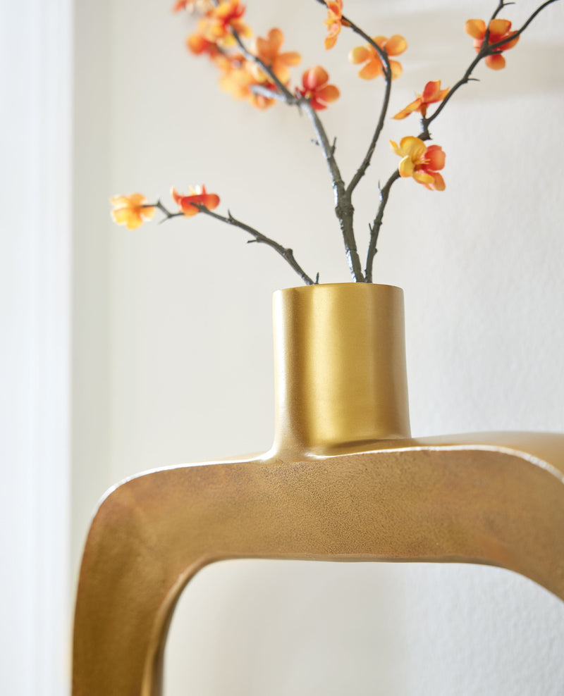 Lawtonville - Vase - JaxCo Furniture