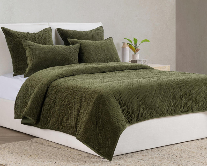 Elms - Velvet Quilt - JaxCo Furniture