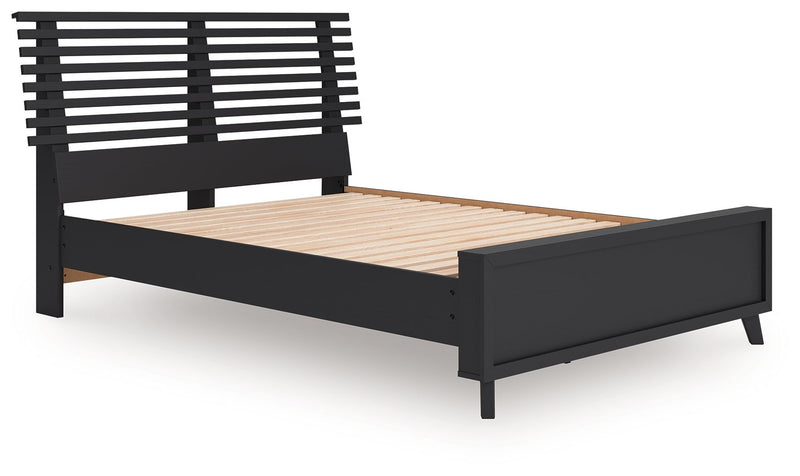 Danziar - Slat Panel Bed - JaxCo Furniture