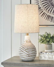 Aleela - White / Gold Finish - Metal Table Lamp - JaxCo Furniture