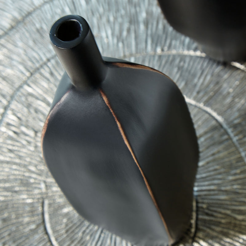 Rhaveney - Vase - Small - JaxCo Furniture