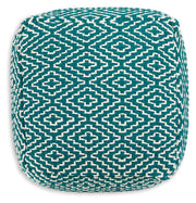 Brynnsen - Pouf - JaxCo Furniture