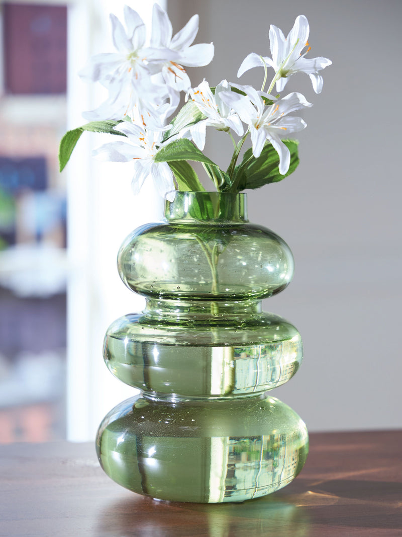 Renethorne - Vase - JaxCo Furniture