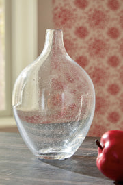 Kurthorne - Vase - JaxCo Furniture