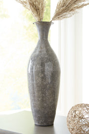 Brockwich - Vase - JaxCo Furniture