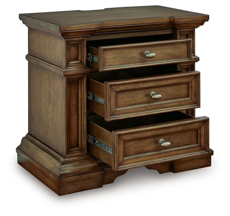 Frantanna - Three Drawer Night Stand - Brown - JaxCo Furniture