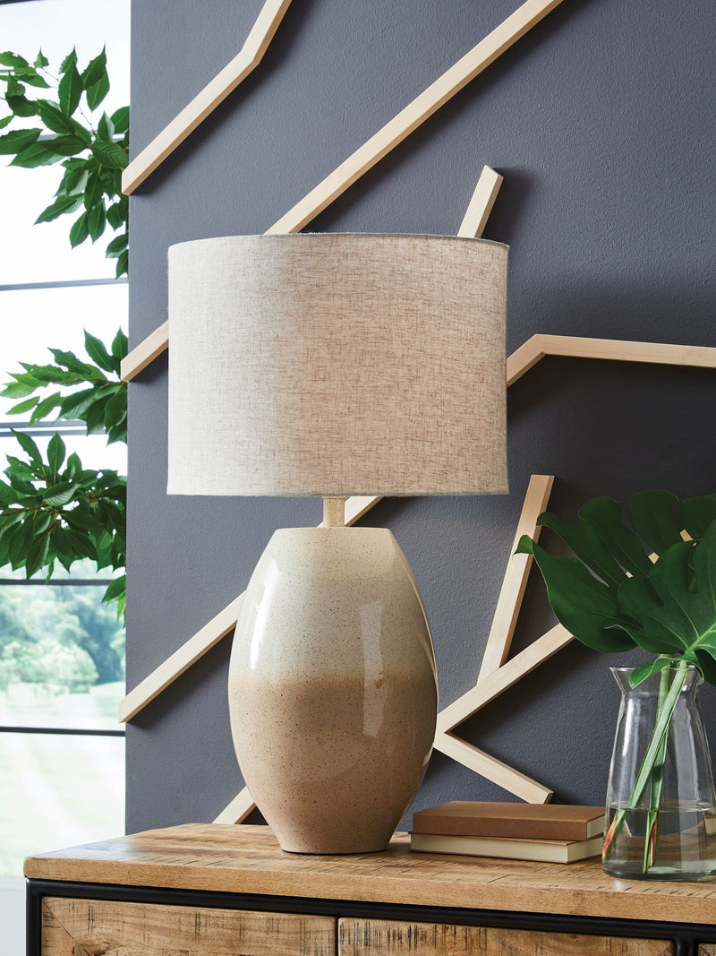 Linas - Cream / Beige - Metal Table Lamp - JaxCo Furniture