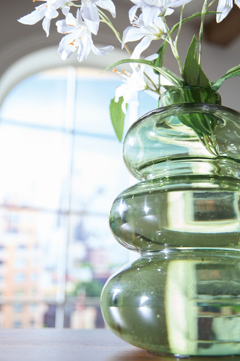 Renethorne - Vase - JaxCo Furniture