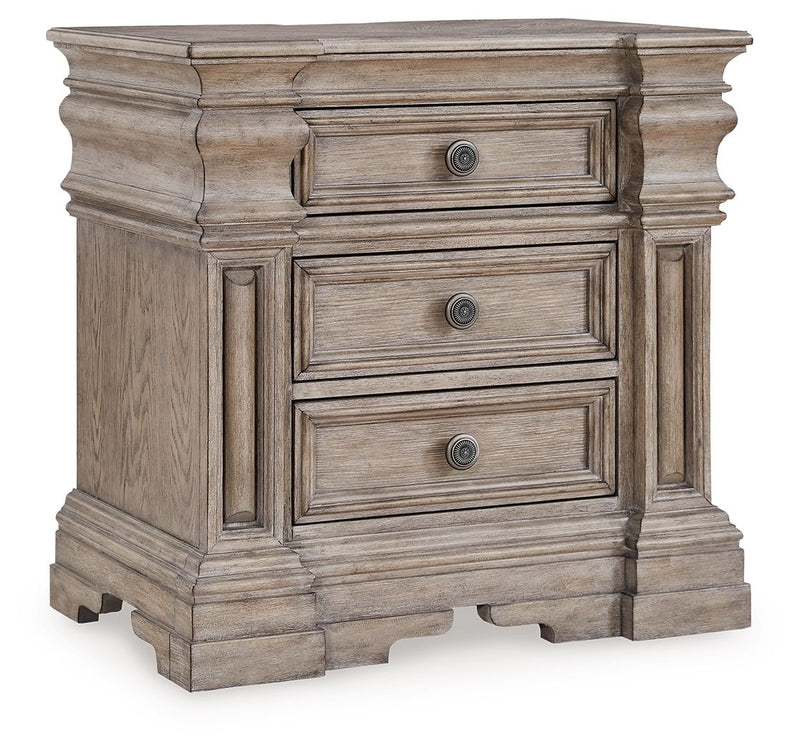 Blairhurst - Light Grayish Brown - Three Drawer Night Stand - JaxCo Furniture