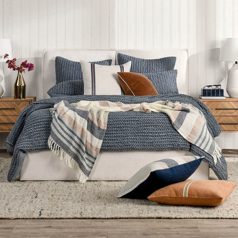 Colmar - Quilt Set - JaxCo Furniture
