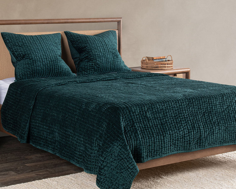 Bari - Velvet Quilt - JaxCo Furniture