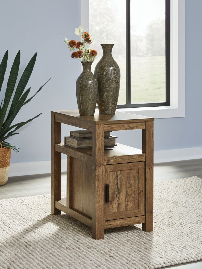 Fendenmore - Chair Side End Table - JaxCo Furniture