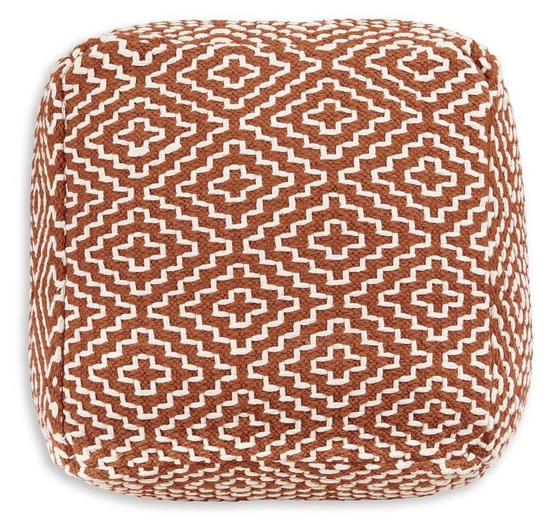 Brynnsen - Pouf - JaxCo Furniture