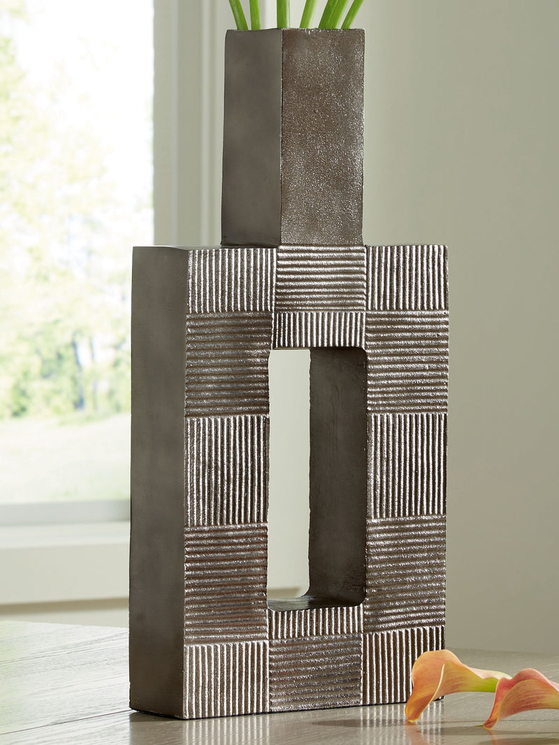 Wrengrove - Vase - JaxCo Furniture