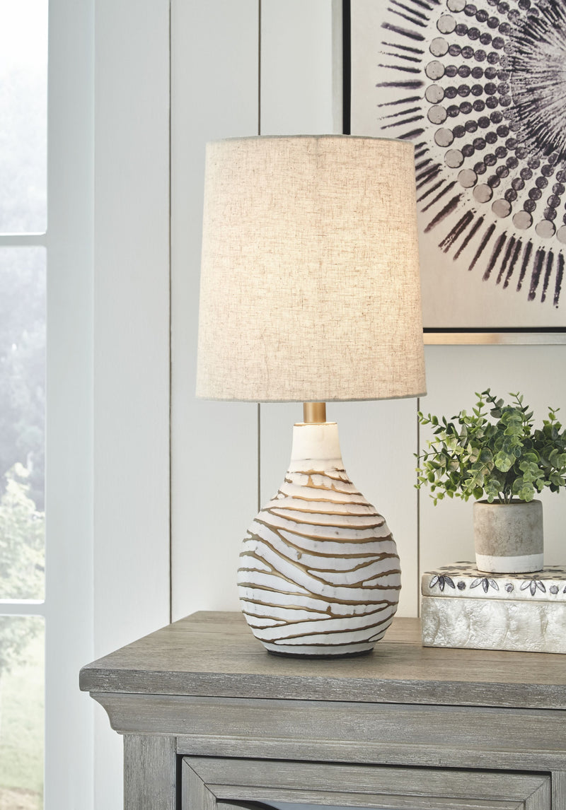 Aleela - White / Gold Finish - Metal Table Lamp - JaxCo Furniture