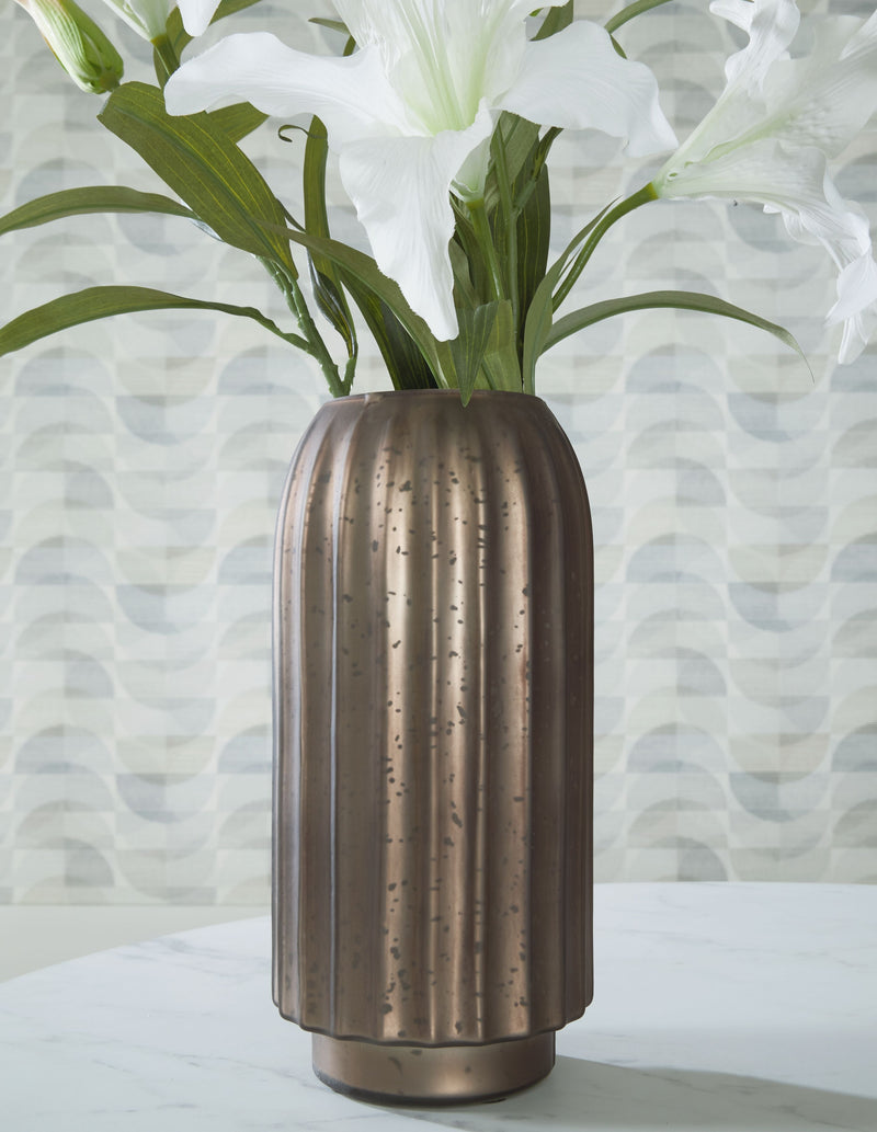 Briarcott - Vase - JaxCo Furniture