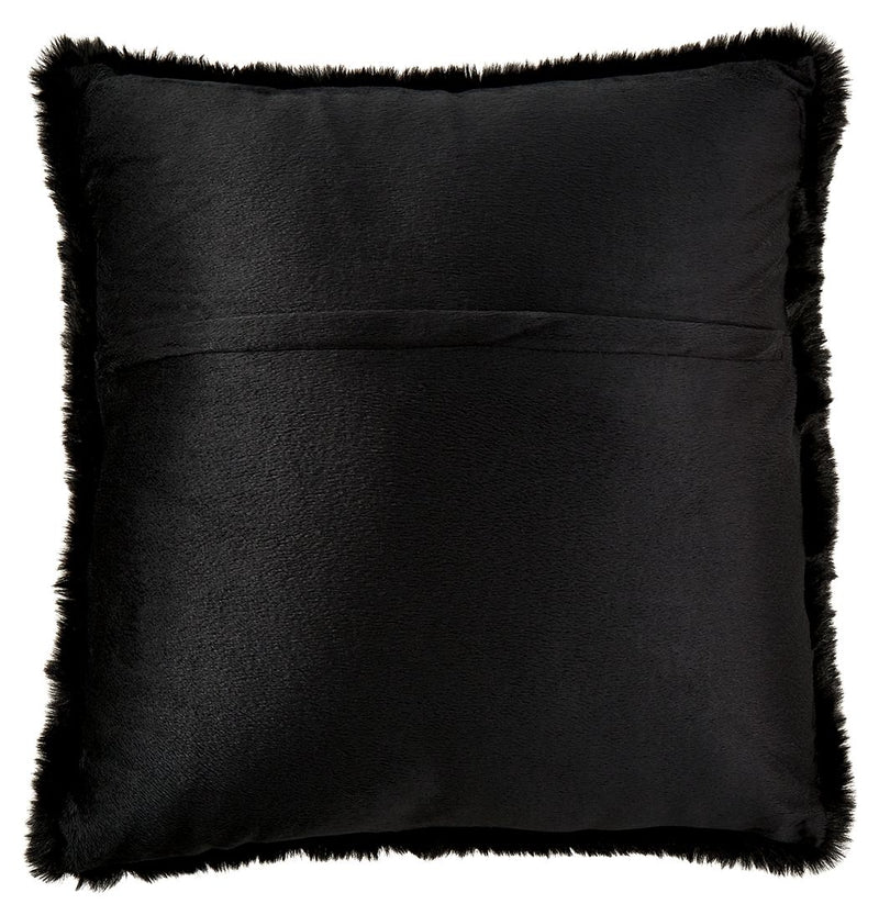 Gariland - Faux Fur Pillow - JaxCo Furniture