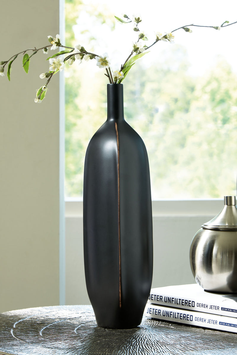 Rhaveney - Vase - Large - JaxCo Furniture